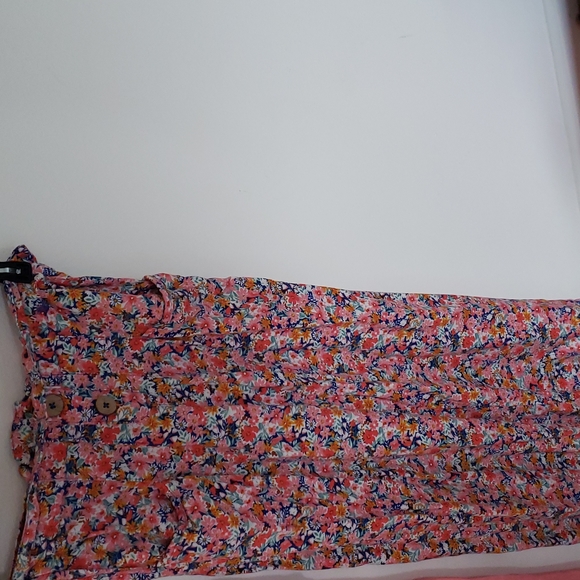 2 spectacular girls sz 12 Vince Camuto pants - Picture 3 of 3